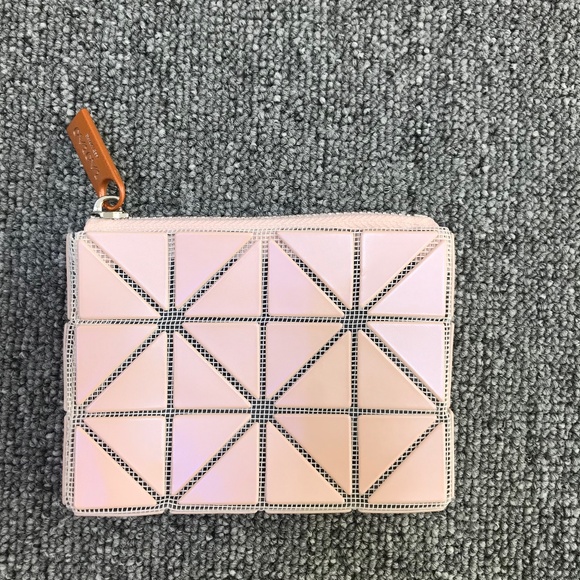 Bao Bao Issey Miyake Pink Prism Pouch - Picture 1 of 4